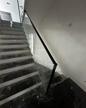 Staircase 10mm Tempered Design