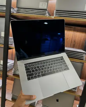 Laptop Apple MacBook 2018 32GB Intel Core I7 SSD 1T