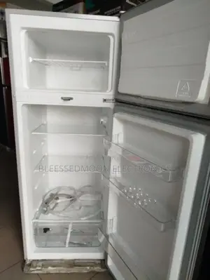 Hisense Low Voltage Standing Fridge 75 Percent Energy Saving 5 Yrs W