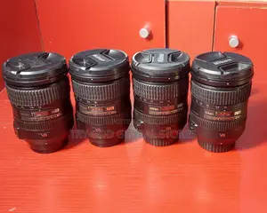 Nikon Lens 18-200mm