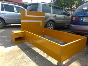 6ft X 3.5ft Bedframe