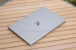 New Laptop HP ZBook Firefly G8 32GB Intel Core I7 SSD 1T