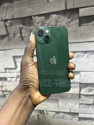 Apple iPhone 13 128 GB Green