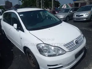 Toyota Avensis Verso 2.0 2006 White