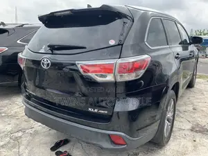 Toyota Highlander XLE 4dr SUV AWD (3.5L 6cyl 6A) 2015 Black