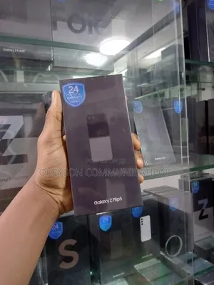 New Samsung Galaxy Z Flip 5 256 GB Black