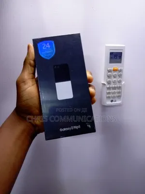 New Samsung Galaxy Z Flip 5 256 GB White
