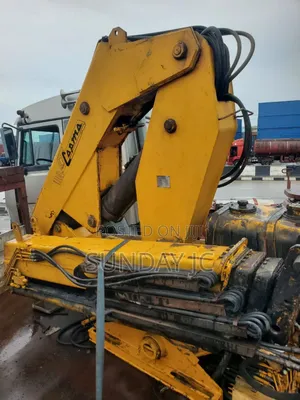 Foreign Used 10.8tons Self Loader Hiab Crane Only Superb
