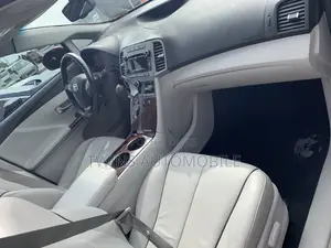 Toyota Venza V6 AWD 2011 Red
