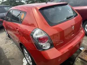 Pontiac Vibe 2.4 4WD 2010 Orange