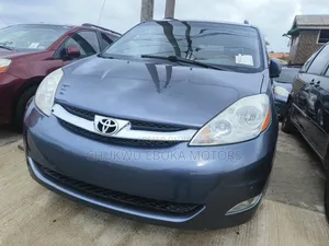Toyota Sienna Limited 7 Passenger 2010 Gray