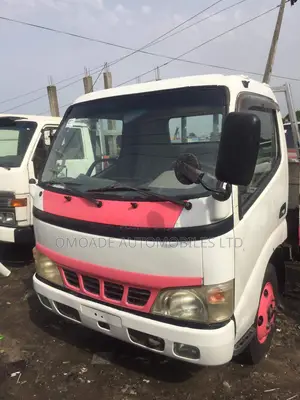 Tokunbo Toyota Dyna 200 Available for Sale