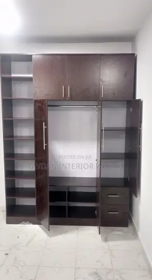 Quality Wardrobes With Shoe and Bag Racks