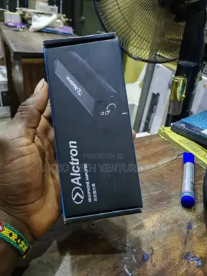 Alctron Headphone Amplifier