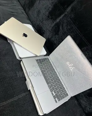 New Laptop Apple MacBook Air 2022 M2 8GB Apple M2 SSD 256GB