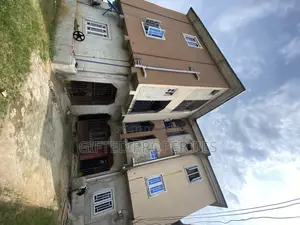 1bdrm Block of Flats in St John Iwofe Rd Ph, Port-Harcourt for sale