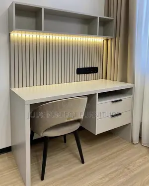 Quality Office Table With Chairs