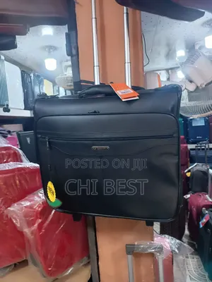 Leaves King Luggage