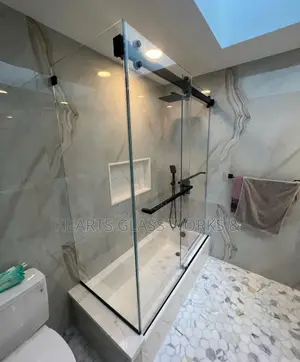 Custom Shower Enclosure Installed With 10mm Plain Glass