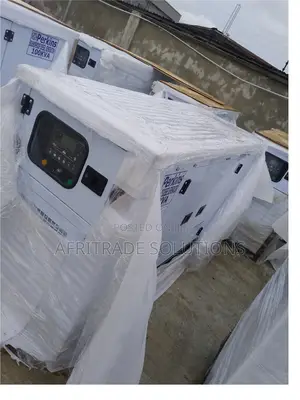Highly Efficient Perkins 20kva Soundproof DIESEL Generator