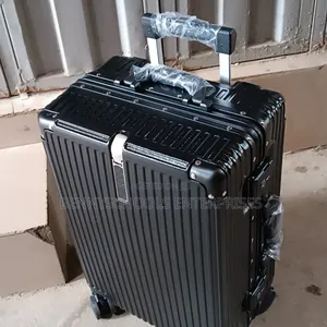Small Hand Luggage Size Aluminium Travelling Luggage Box