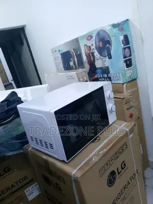 Portable 700W 20ltr Microwave