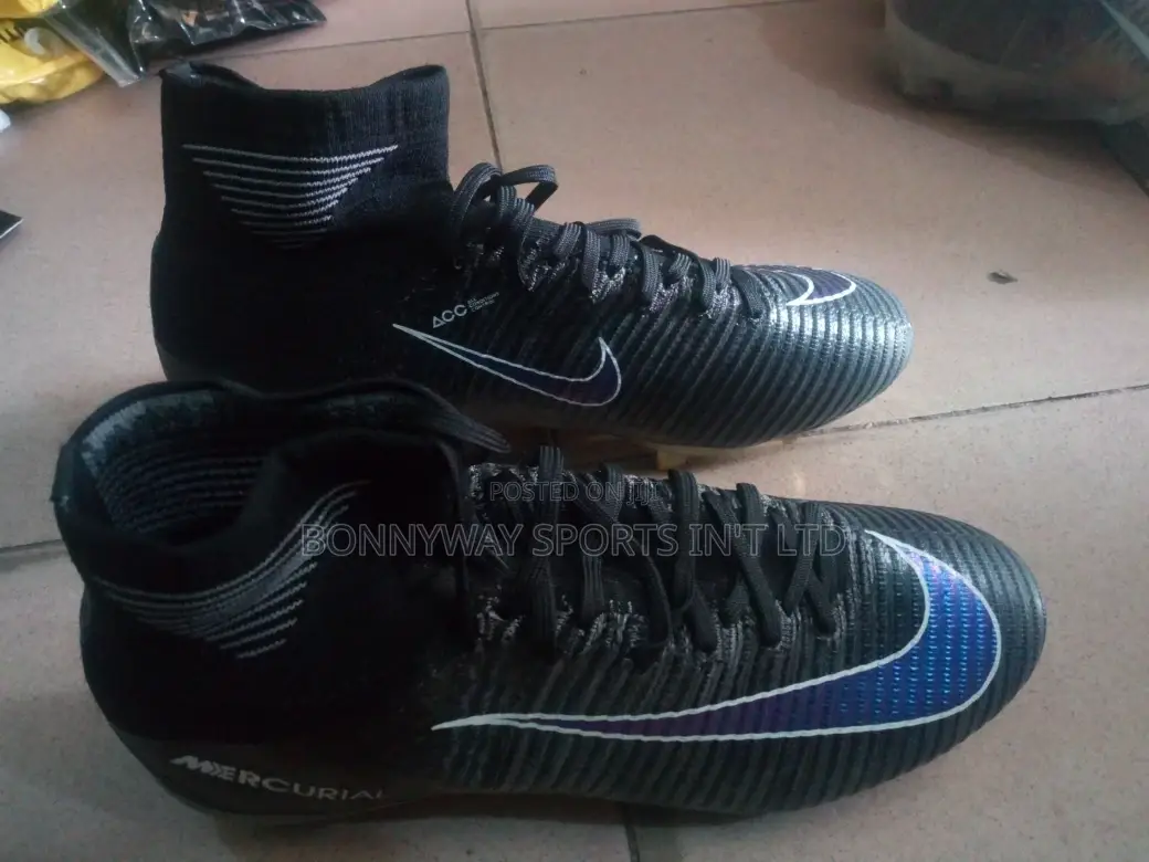 Size 39 Nike Mercurial Boot