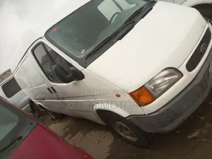 Ford Transit 2000 White