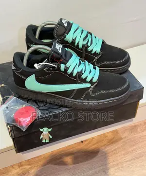Original Travis Scott Air Jordan 1 Low Tiffany Co Sneakers