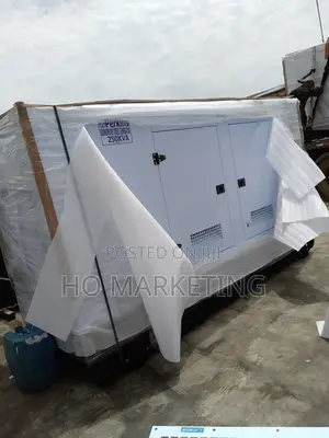 Newlyproduced 250kva Perkins Generator Soundproof