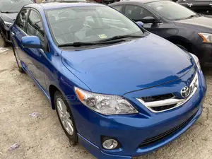 Toyota Corolla 2010 Blue