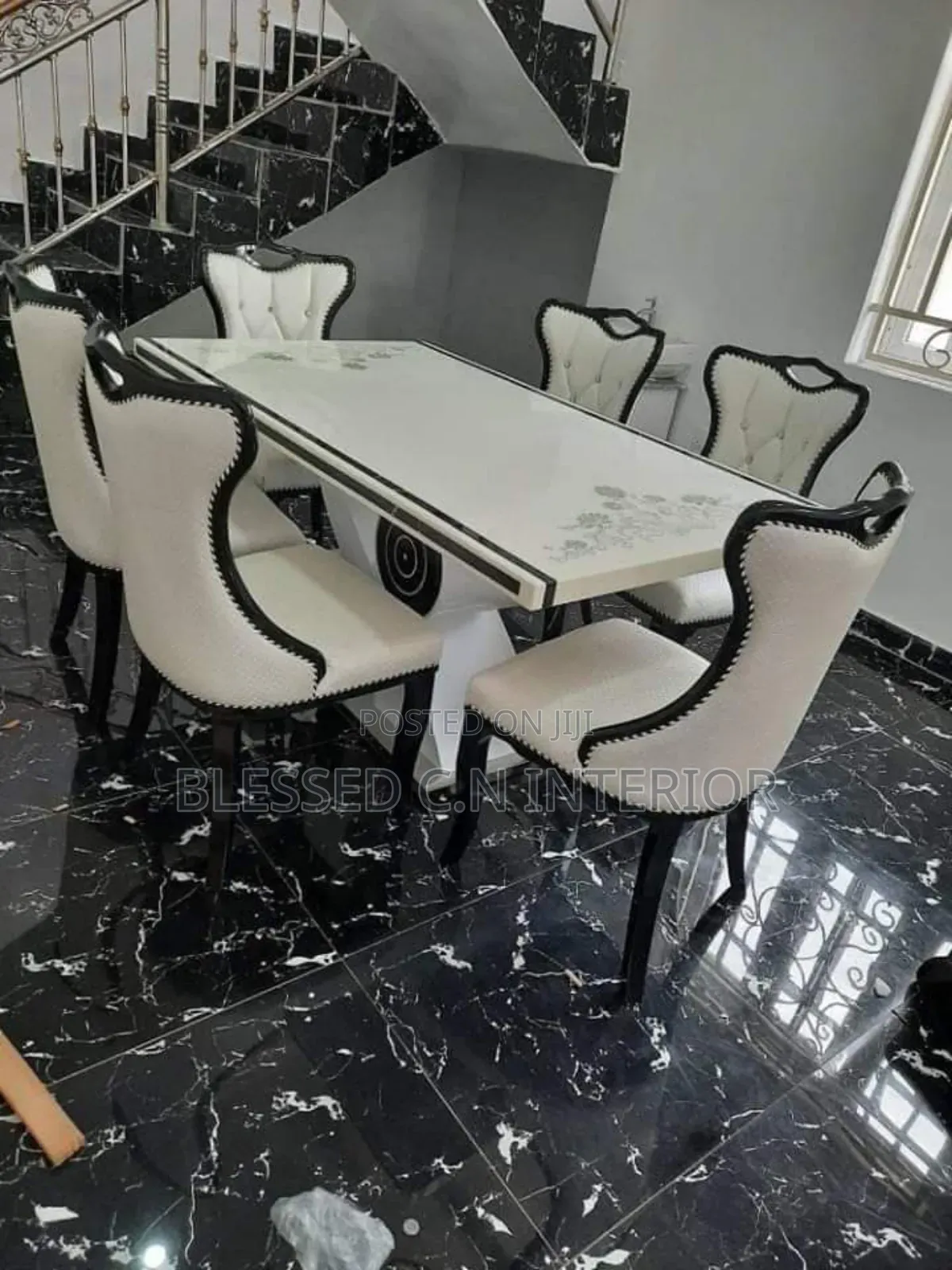 Classic Dinning Table Set