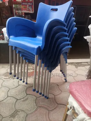 Classic Arms Plastic Chair
