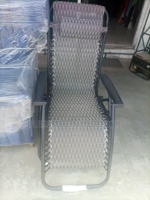 Classic Relaxing Pool Chair Bed