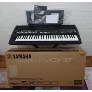 Yamaha PSR-Sx600 61-Key Digital Keyboard
