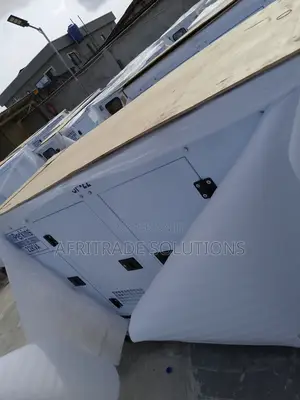 22kva Perkins Soundproof Diesel Generator