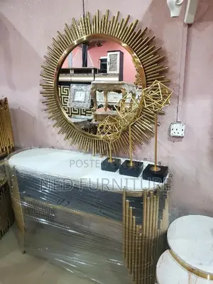 Quality Mirror and Console