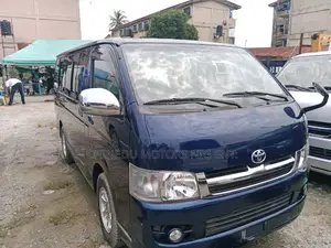 Toyota HiAce 2010 Blue