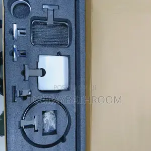 Black Bathroom Accessories