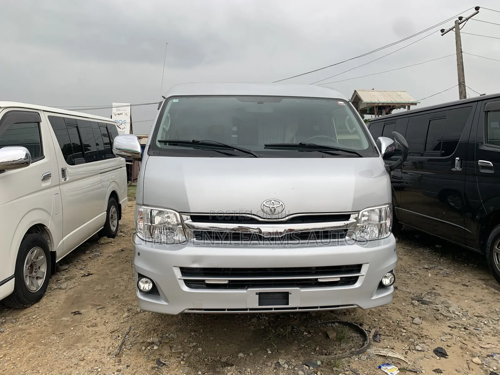 Toyota HiAce 2015 Silver
