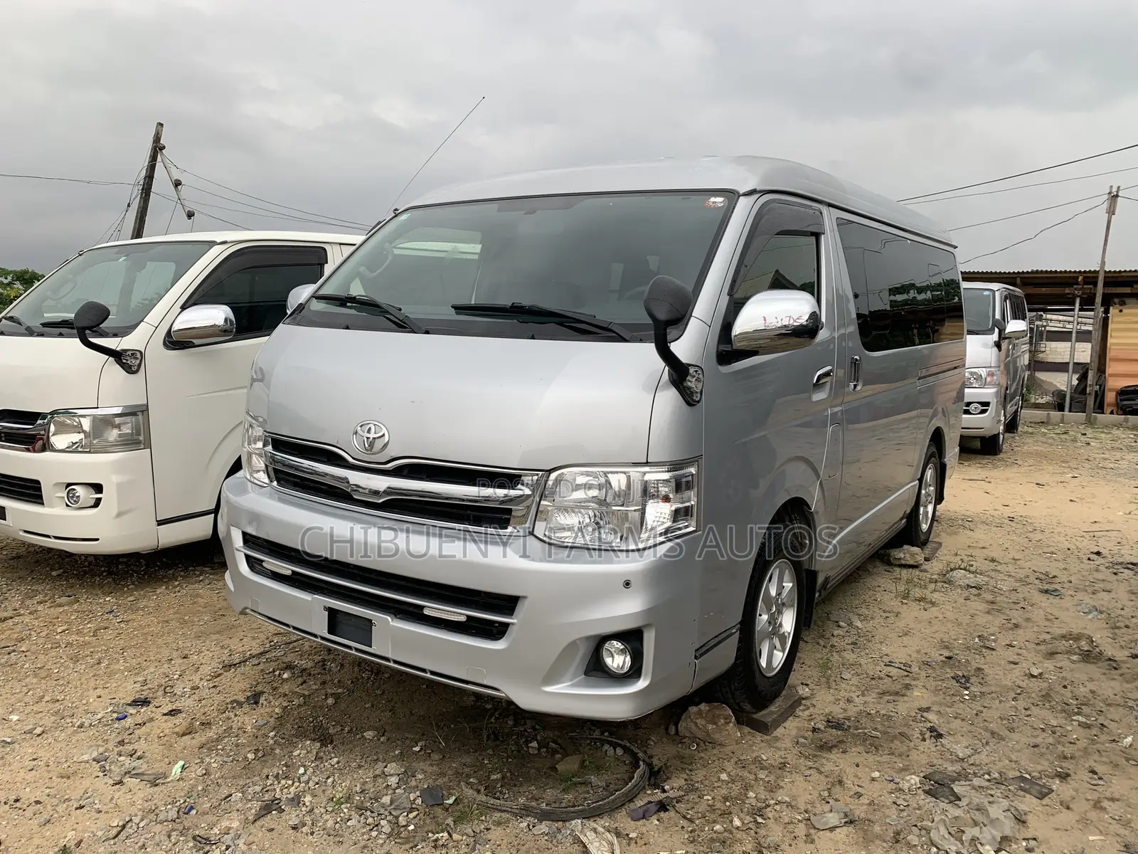 Toyota HiAce 2015 Silver