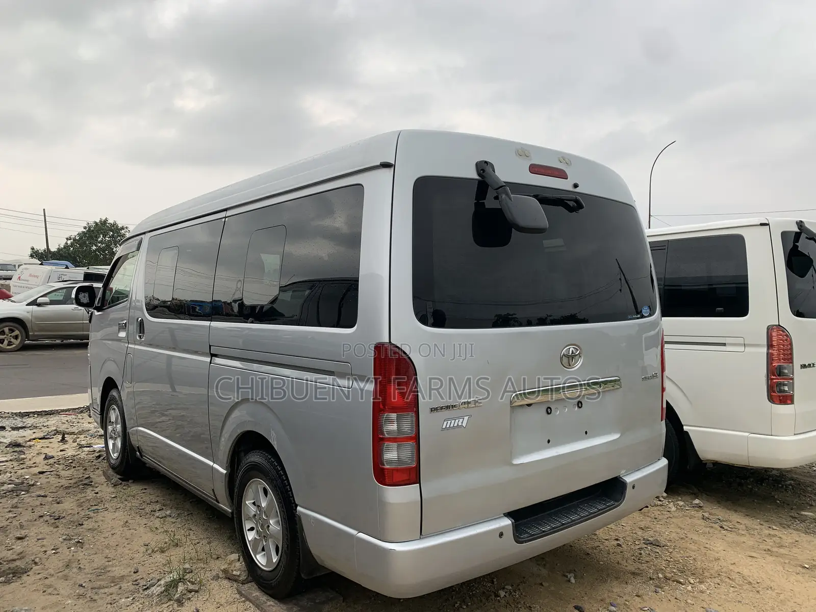 Toyota HiAce 2015 Silver