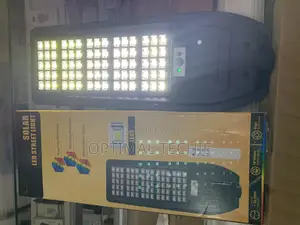 200W Solar Streetlight