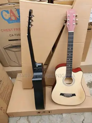 38 Inches Acoustic Box Guitar With Free Bag Strap Sunburst