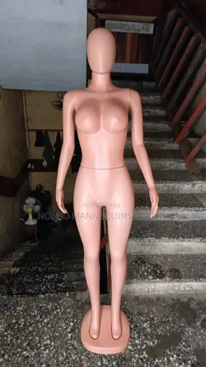 Faceless Detachable Waist Female Plastic Mannequin