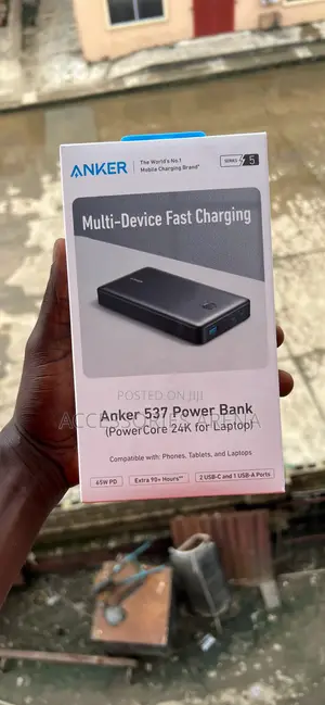 Anker 537 65w 24000mah Powerbank.