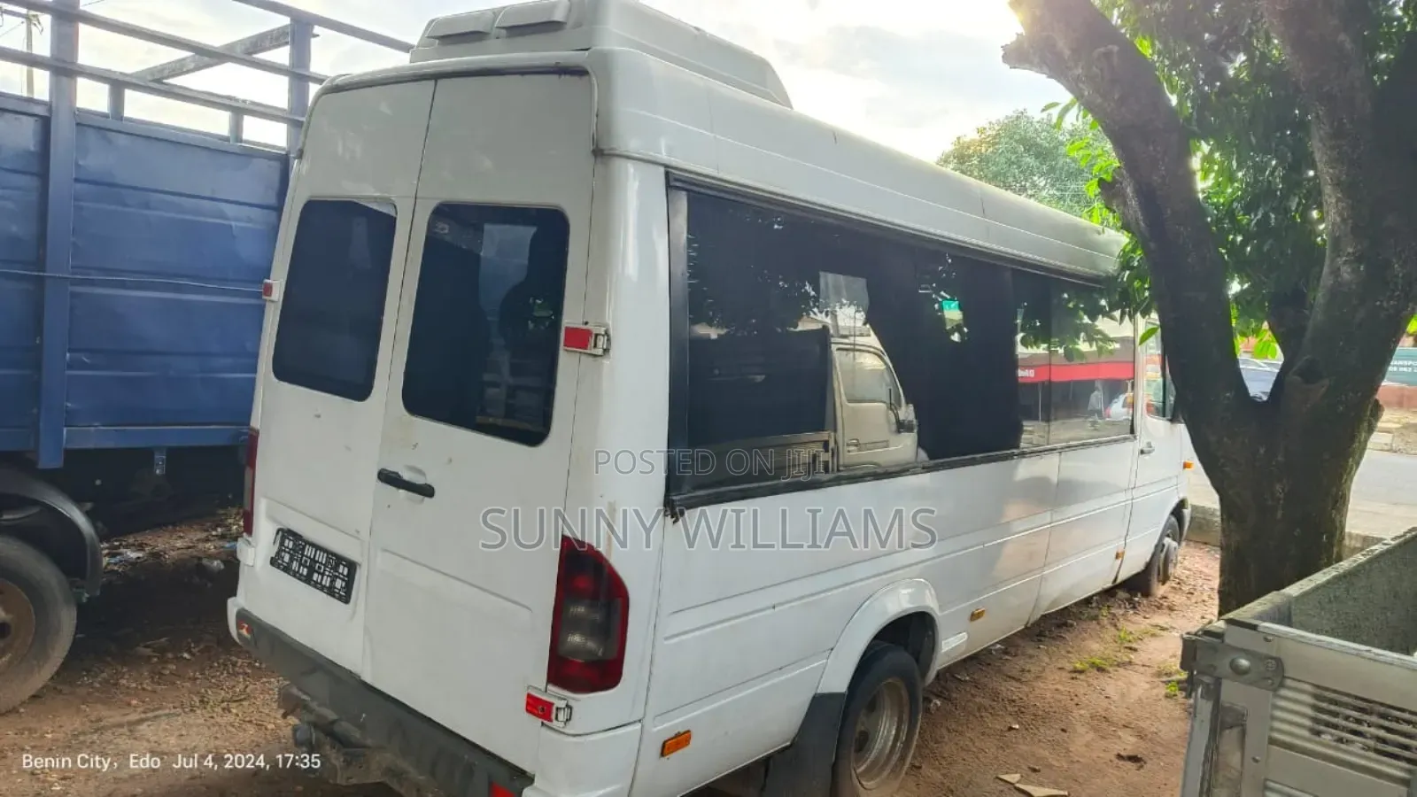Mercedes-Benz Sprinter 2005 White