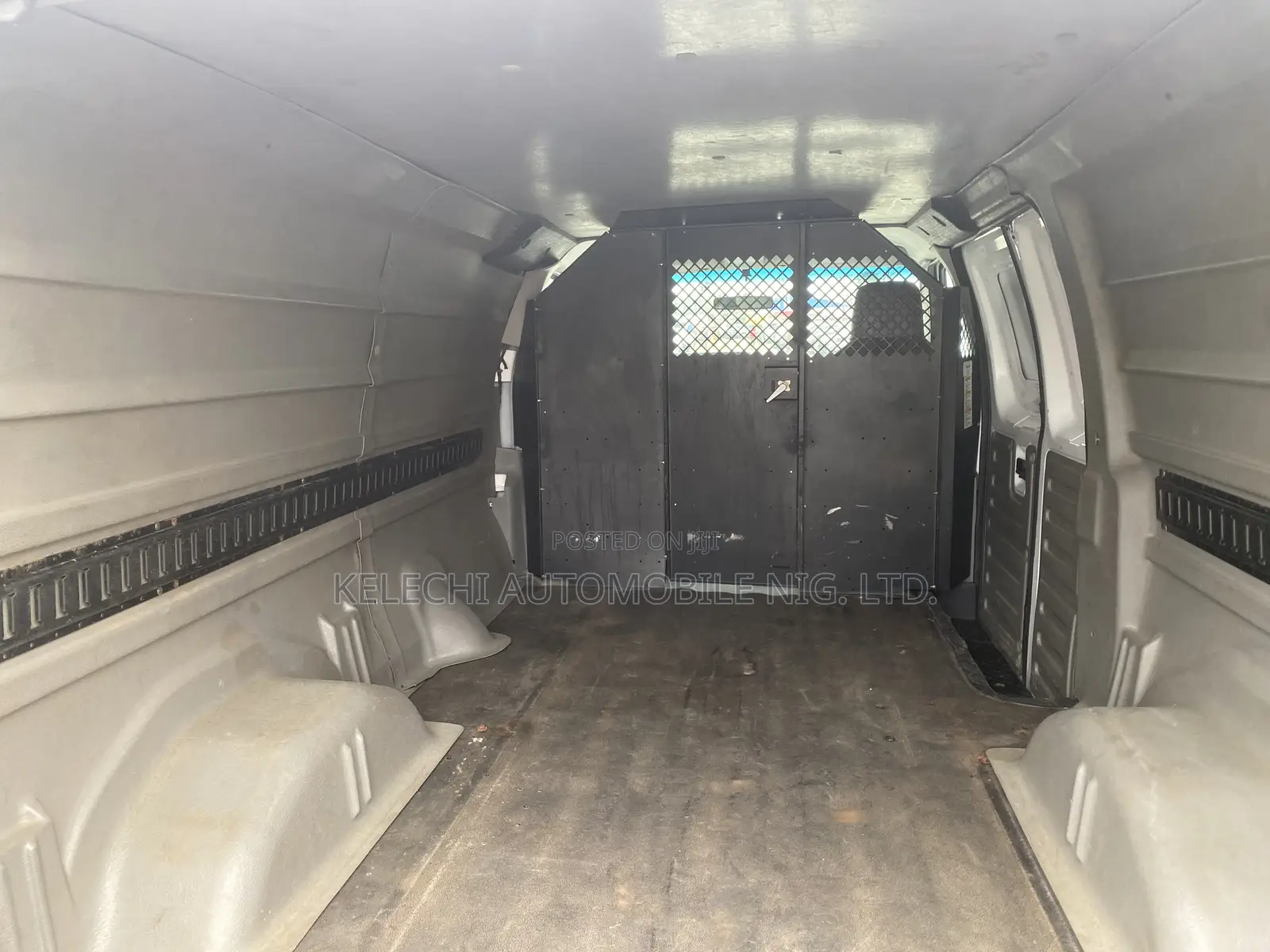 Ford E250 2013 White