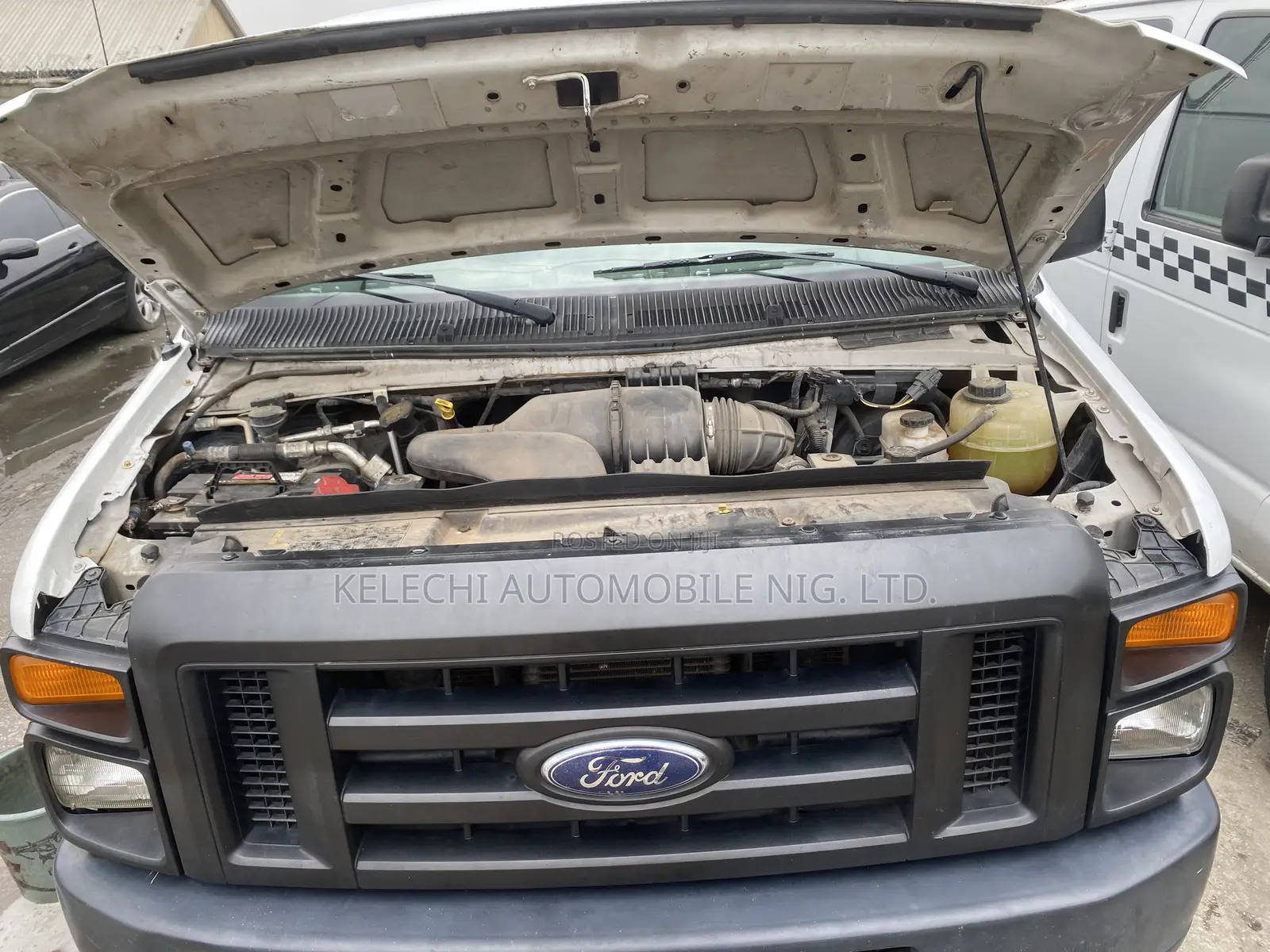 Ford E250 2013 White