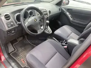 Pontiac Vibe 2006 Red